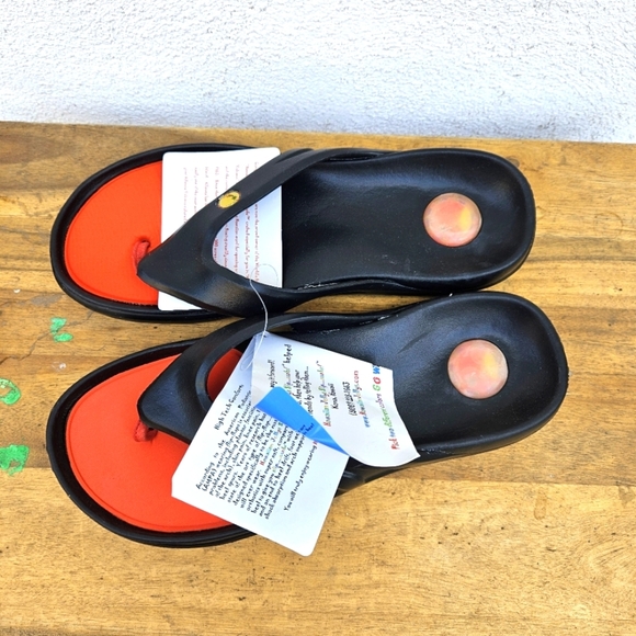 Hawaiian Jellys Other - Hawaiian Jellys Ultra Comfort Kilauea Volcano Unisex  Sandals Men's 10